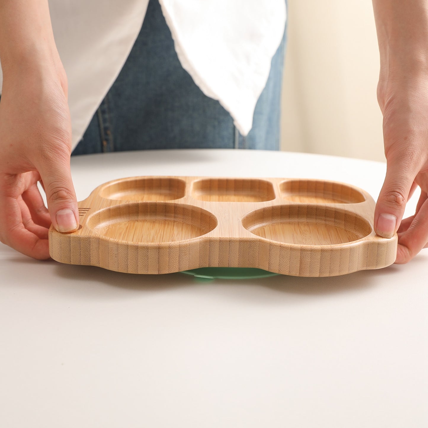 Kinderteller mit Saugnapf