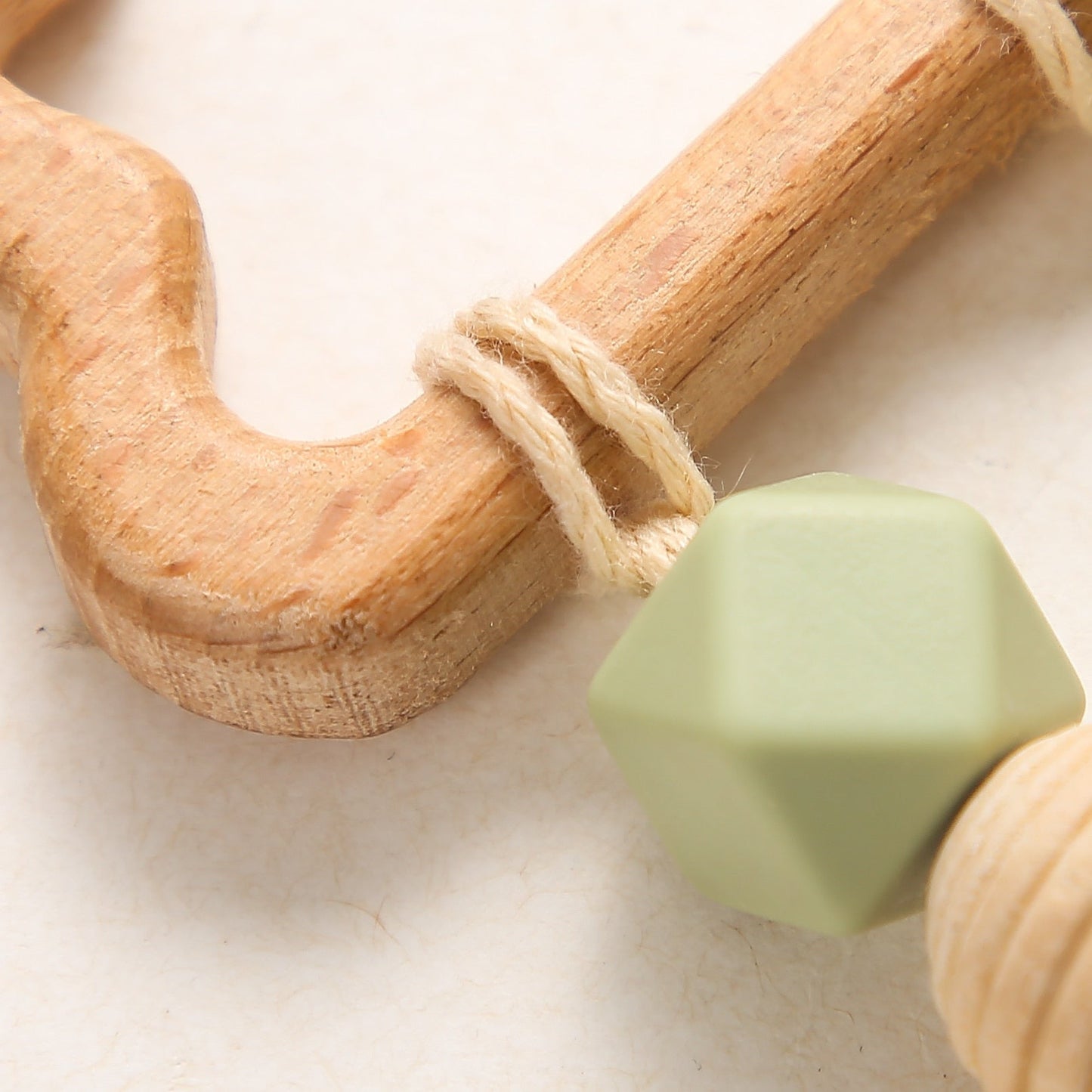 Zahnungshilfe aus natürlichem Holz